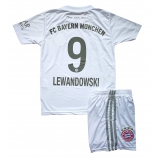 1=2 2019/20-as Bayern München idegenbeli mezgarnitúra Lewandowski felirattal