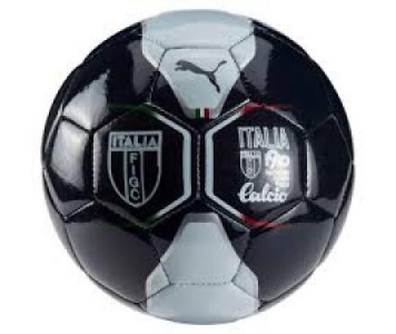 Puma Italia szurkolói focilabda