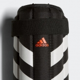 Adidas Evertomic sípcsontvédő