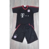 1=2 Bayern München Neuer mezgarnitúra 2017/18, AJÁNDÉK EB SÁLLAL!