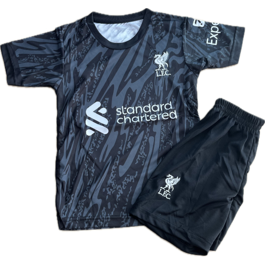2024/25-as Liverpool kapus mezgarnitúra A.Becker felirattal
