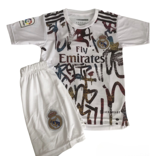 2023/24-as Real Madrid hazai mezgarnitúra Vini Jr. felirattal - 110cm és 165cm