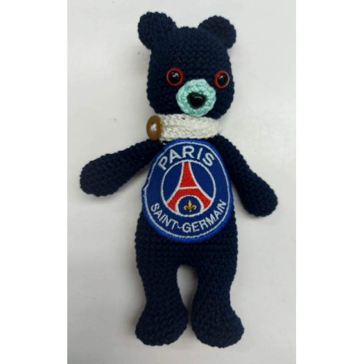 Szurkolói amigurumi maci 