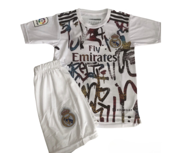 2023/24-as Real Madrid hazai mezgarnitúra Vini Jr. felirattal - 110cm és 165cm