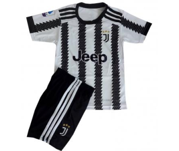 2022/23 Juventus hazai mezgarnitúra Pogba felirattal 