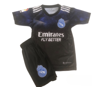 2023/24-es Real Madrid gyerek mezgarnitúra Vini Jr. felirattal - 110cm és 165cm
