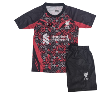 2024-es Liverpool szurkolói szurkolói gyerek mezgarnitúra SZOBOSZLAI felirattal 