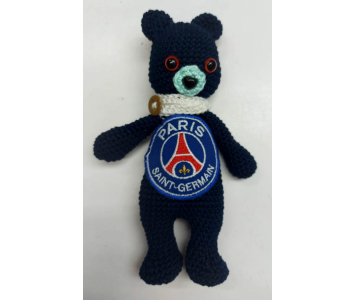 Szurkolói amigurumi maci 